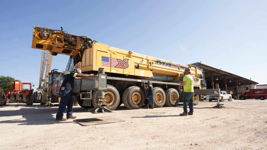 Maxim crane in Florida for project